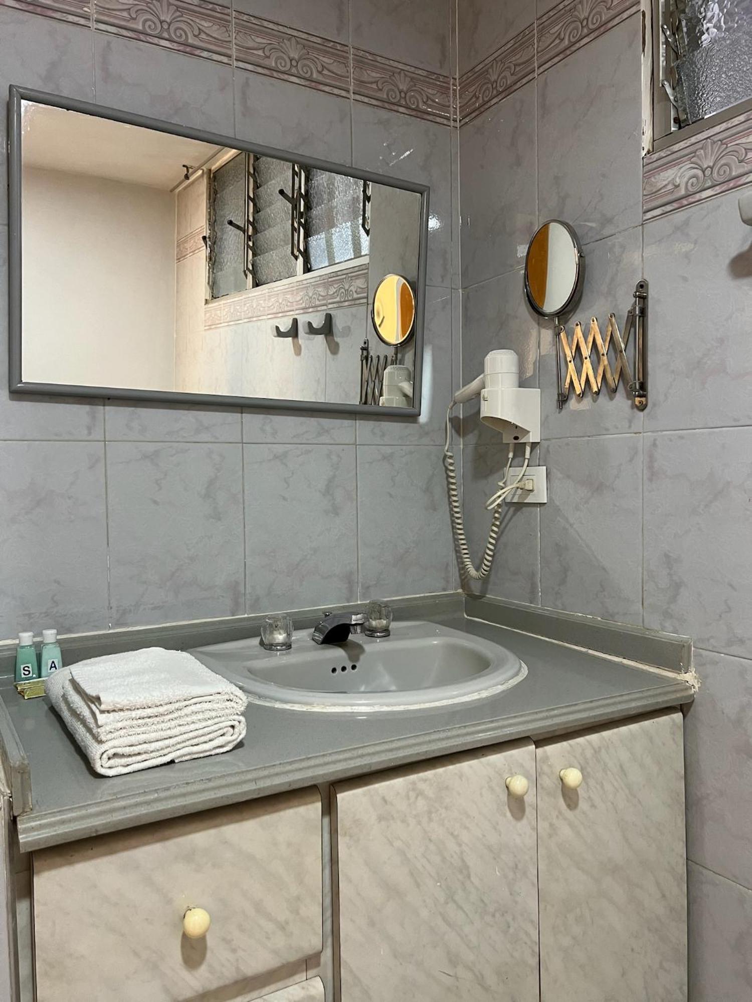 Hotel Armenia Centro Luaran gambar